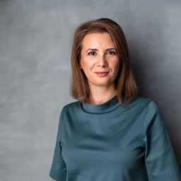 Gabriela Anton