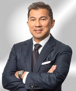 Manuel Z. Gonzalez, Managing Partner/Senior Partner
