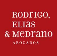 Rodrigo, Elías & Medrano Abogados logo