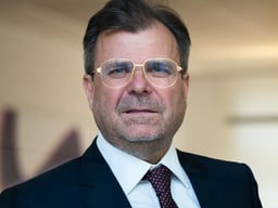 Wolfgang Lauss