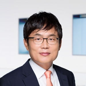 Byung Han Lee