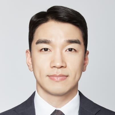 Kun Hoon Lee