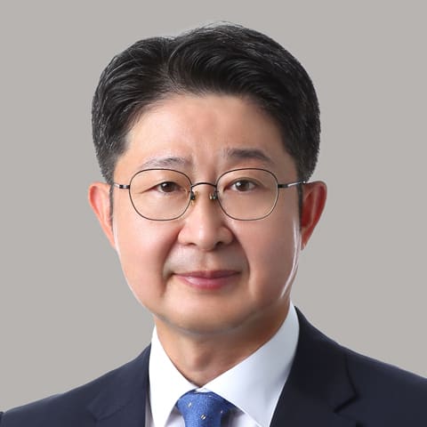 Dong Soo Lee