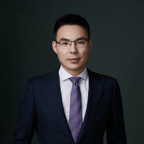 Zhiwei Hou